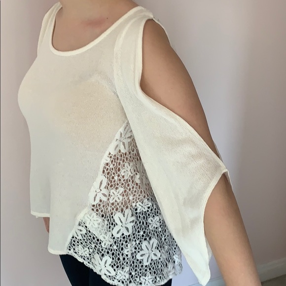 Hollister White Lace Open-Back Open-Arm Top - Picture 2 of 5